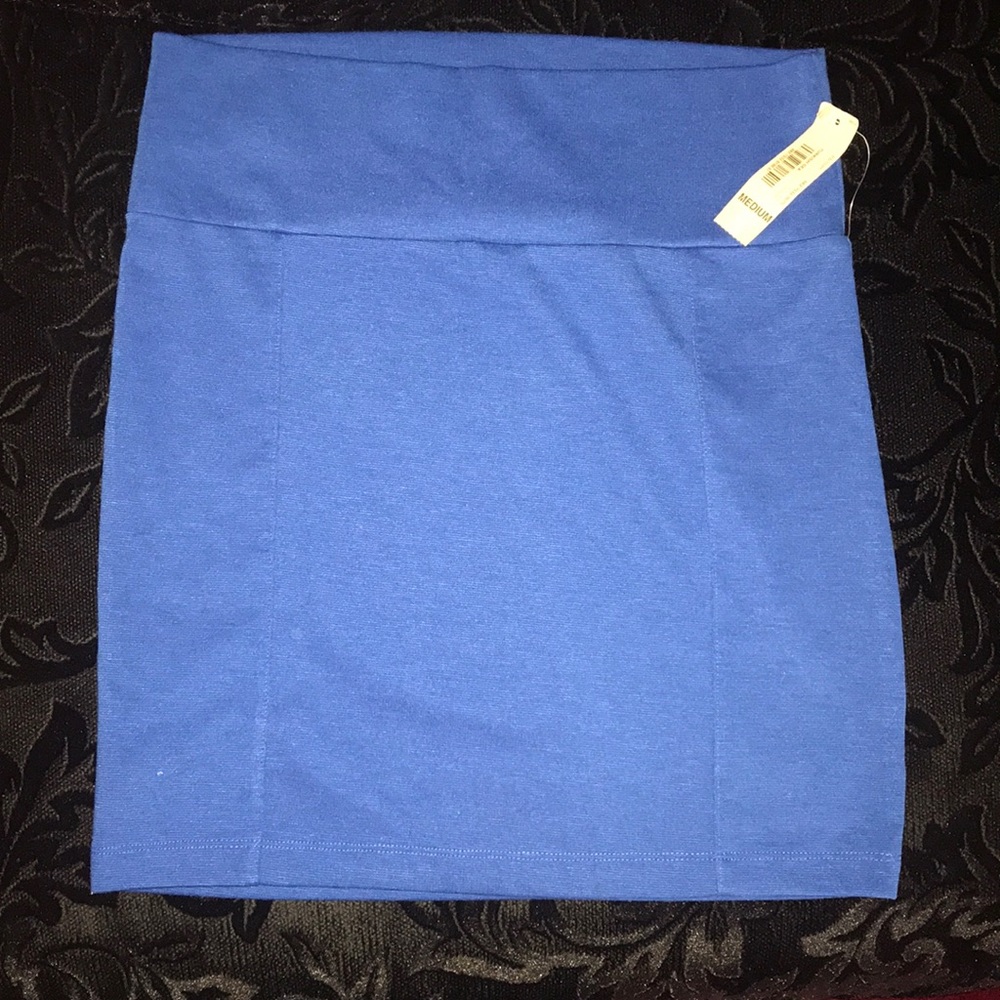 *BRAND NEW* Stretch Skirt